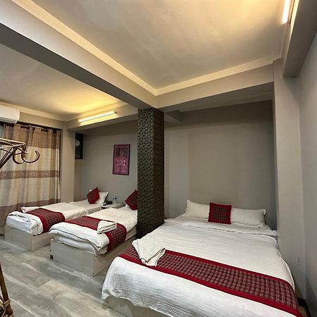 8848 Hostel Катманду Екстериор снимка