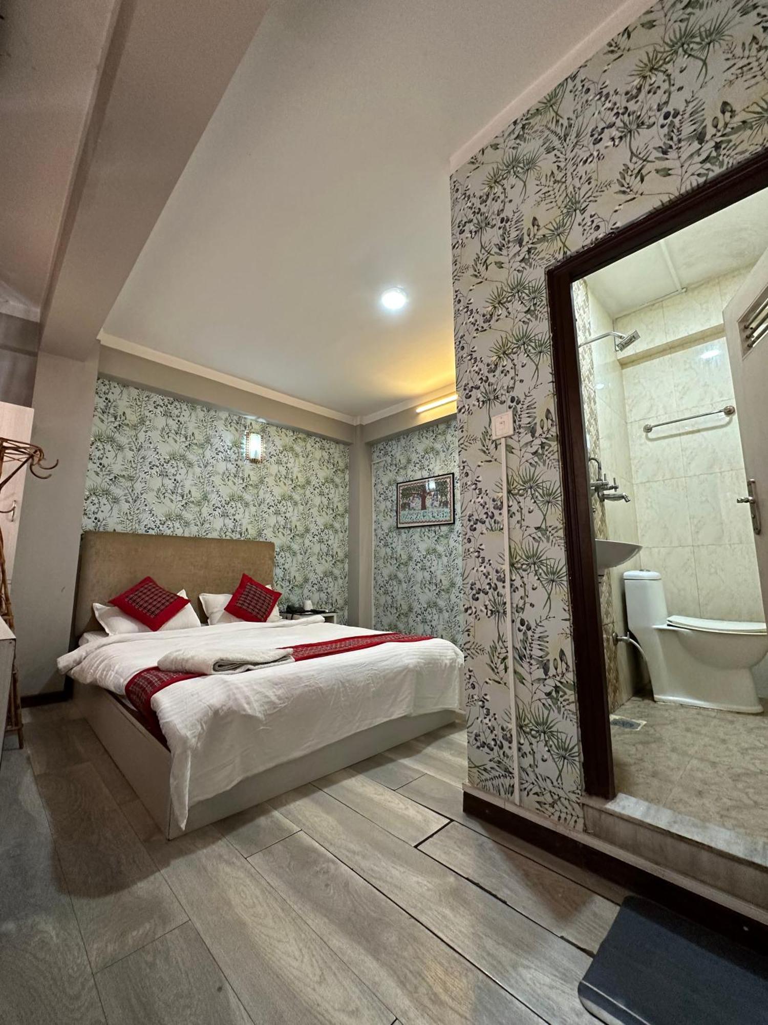 8848 Hostel Катманду Екстериор снимка
