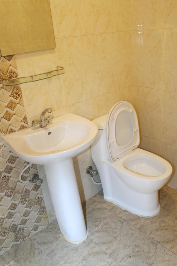 8848 Hostel Катманду Екстериор снимка