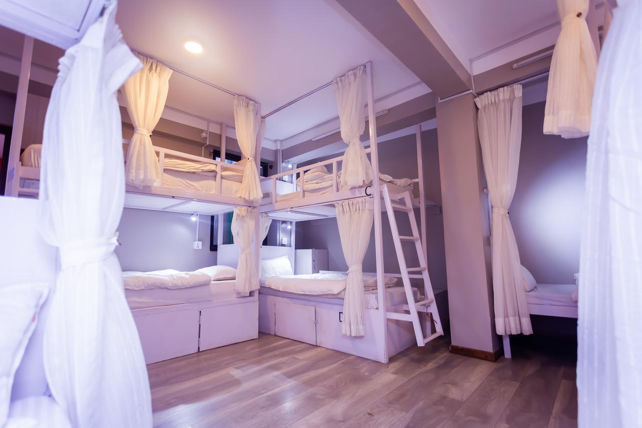 8848 Hostel Катманду Екстериор снимка